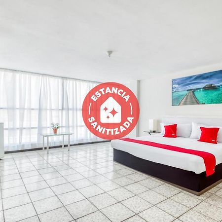 Oyo Hotel Del Llanito, Агуаскалиентес Екстериор снимка
