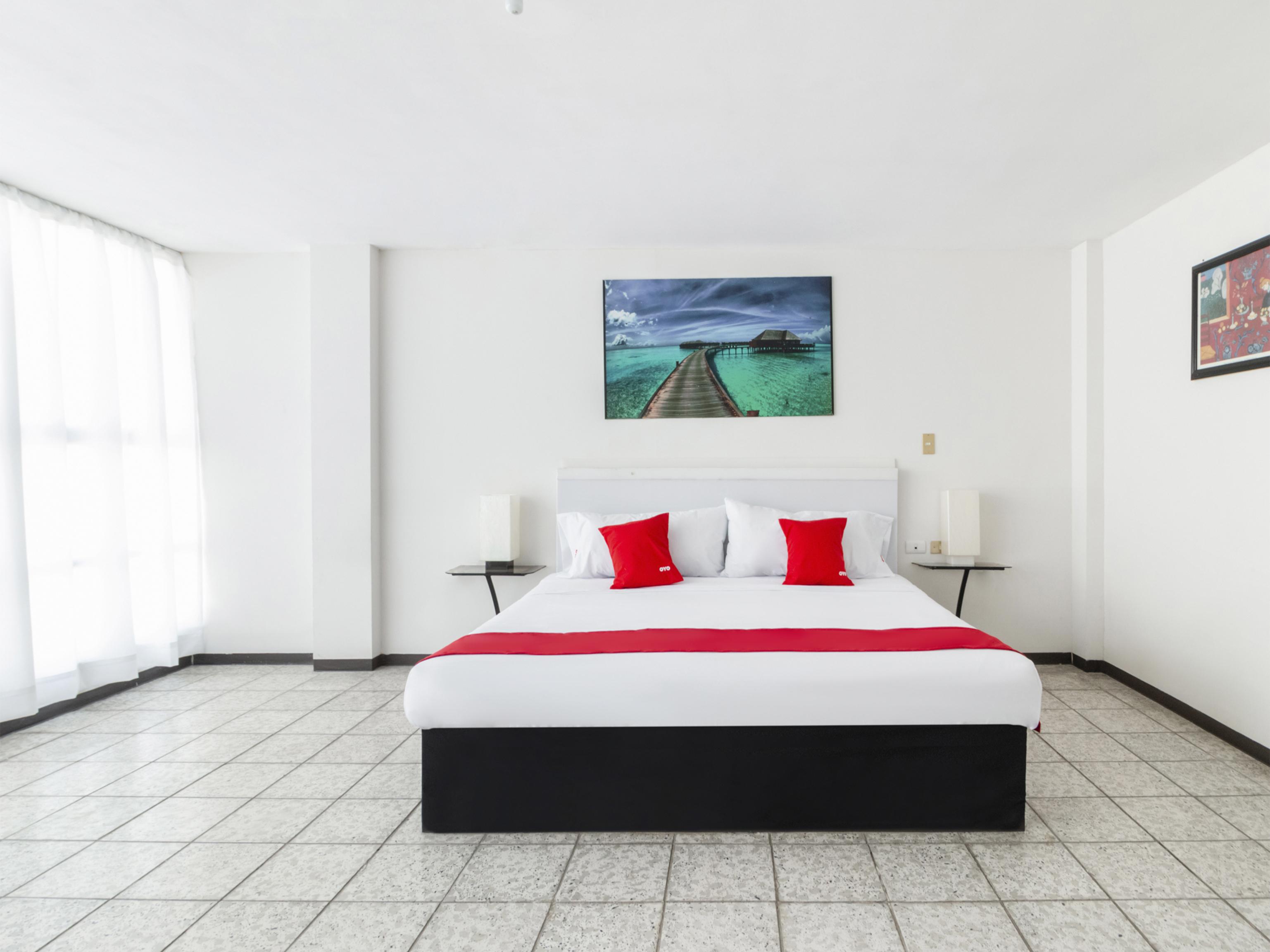 Oyo Hotel Del Llanito, Агуаскалиентес Екстериор снимка