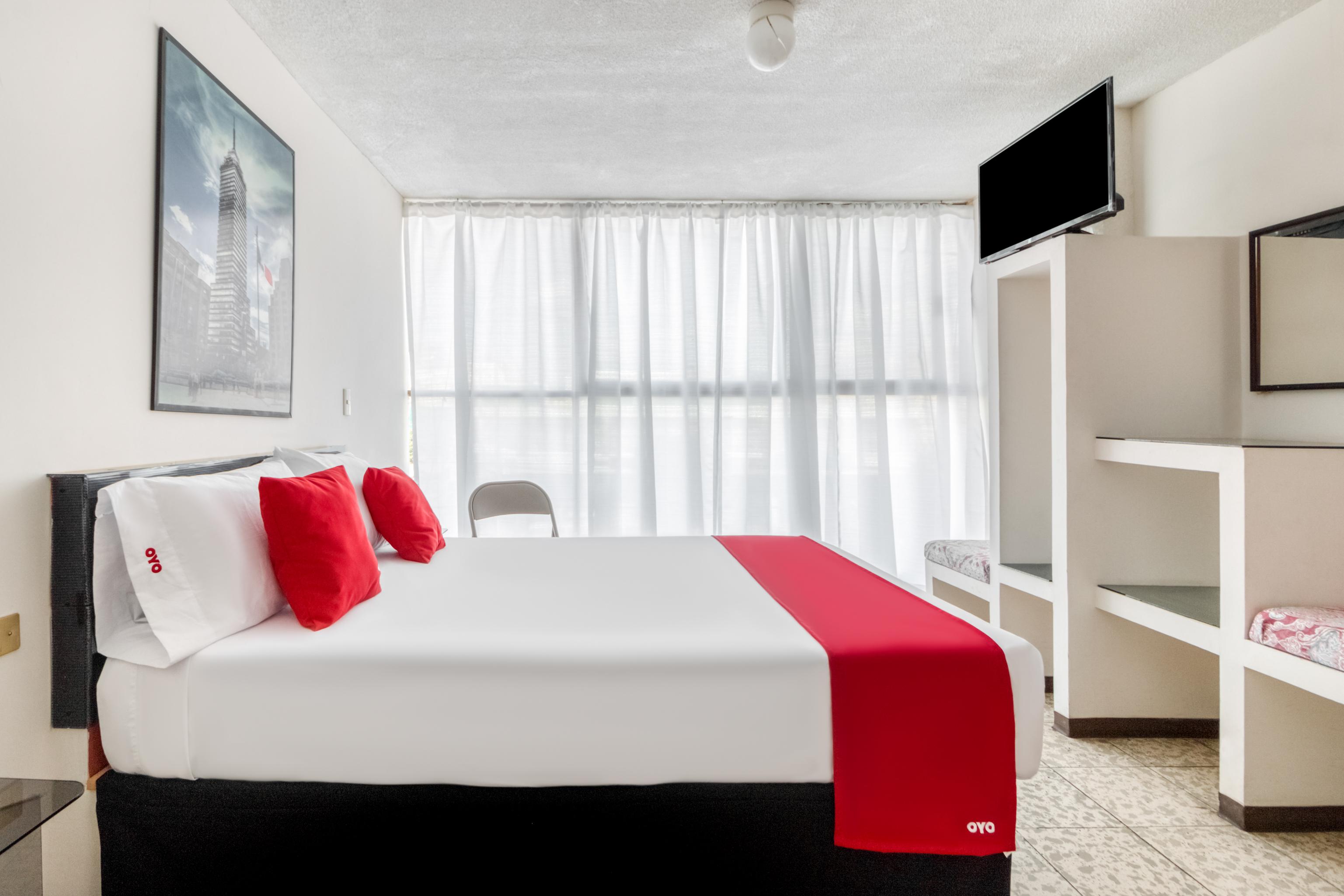 Oyo Hotel Del Llanito, Агуаскалиентес Екстериор снимка