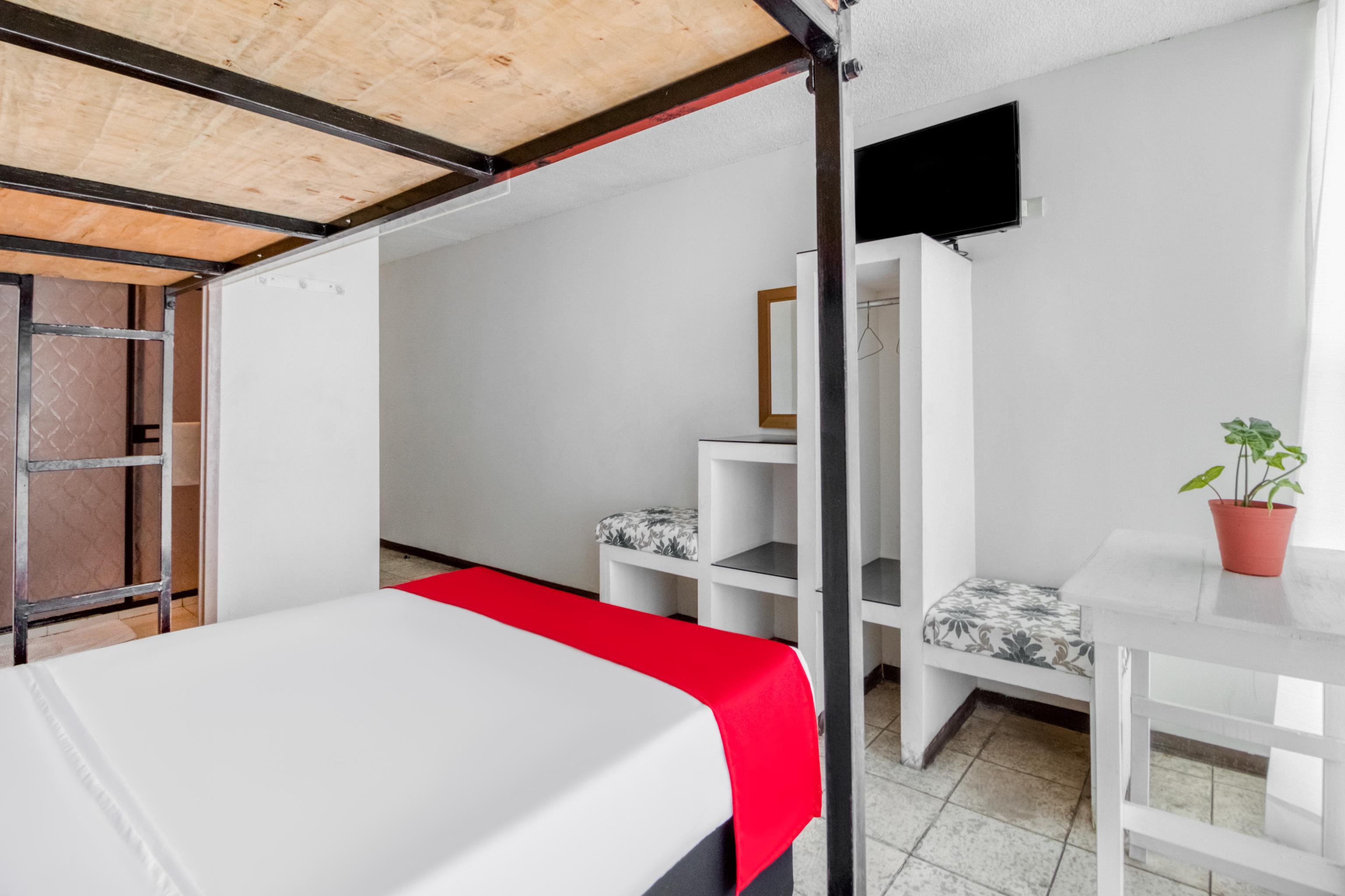 Oyo Hotel Del Llanito, Агуаскалиентес Екстериор снимка