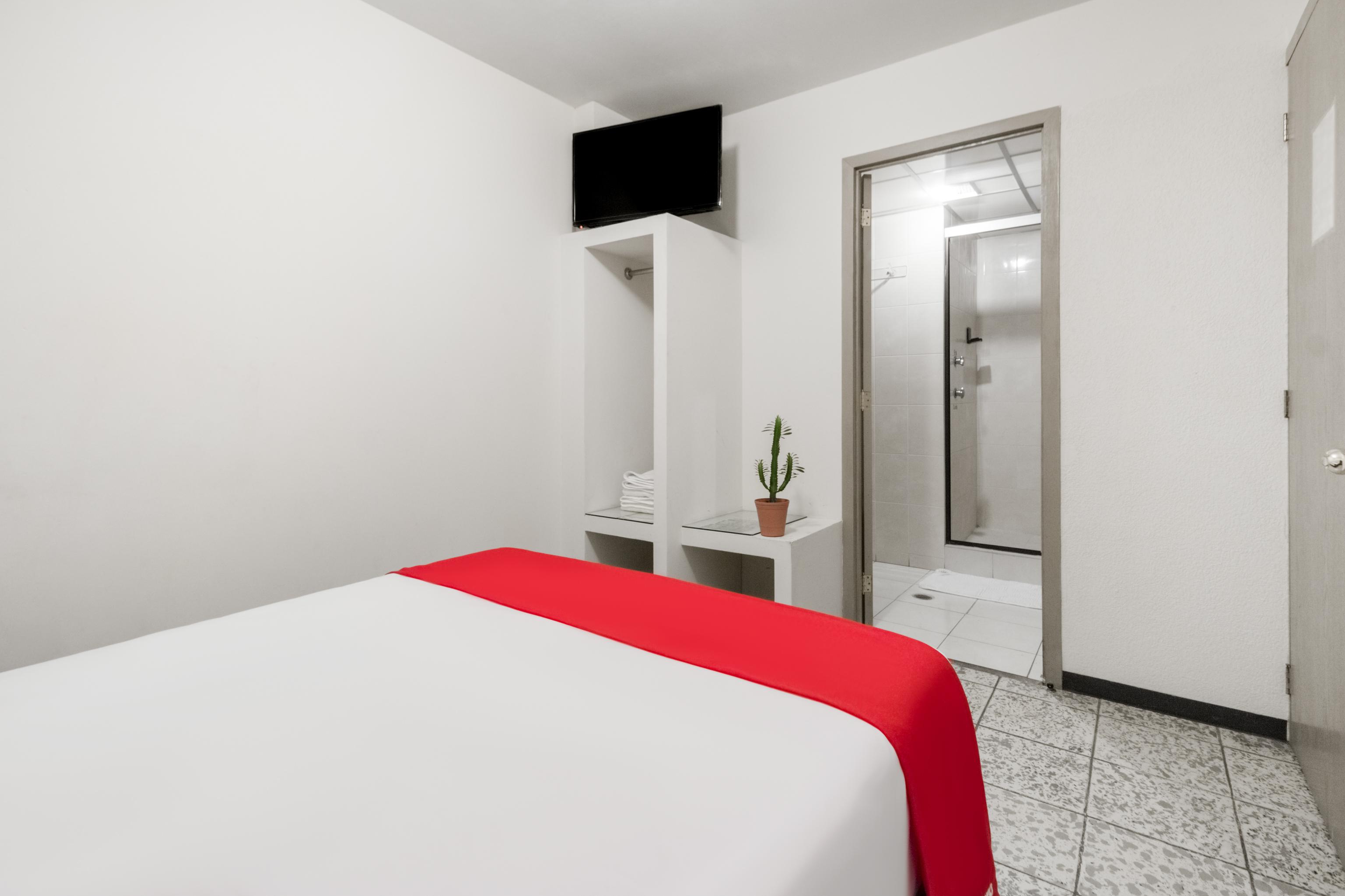 Oyo Hotel Del Llanito, Агуаскалиентес Екстериор снимка